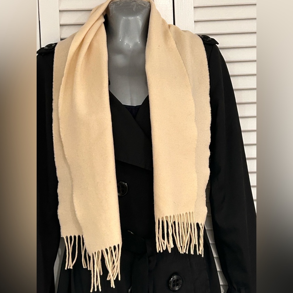 Cream colored wool fringe scarf